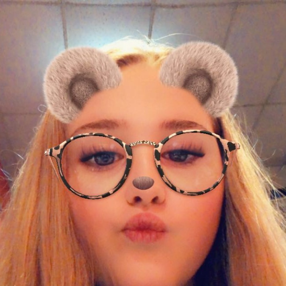 Meet your Posher, Lexi